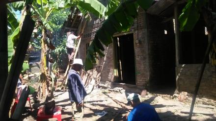 Gotong Royong Warga Tarungan